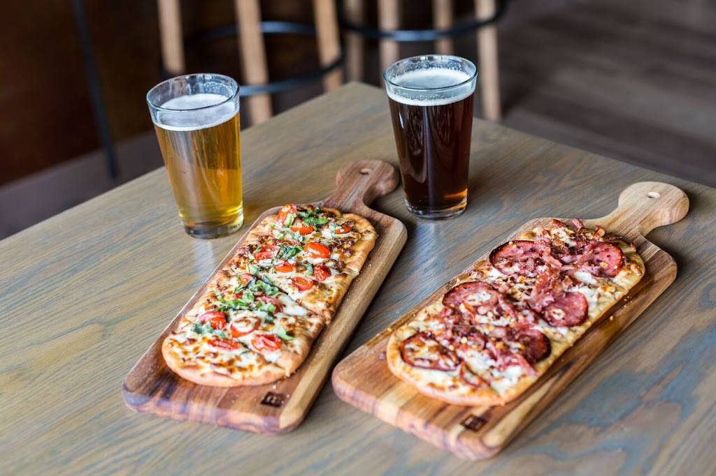 Relm Wine & Beer Bistro | restaurant | 2390 Las Posas Rd suite h, Camarillo, CA 93010, USA | 8059917356 OR +1 805-991-7356