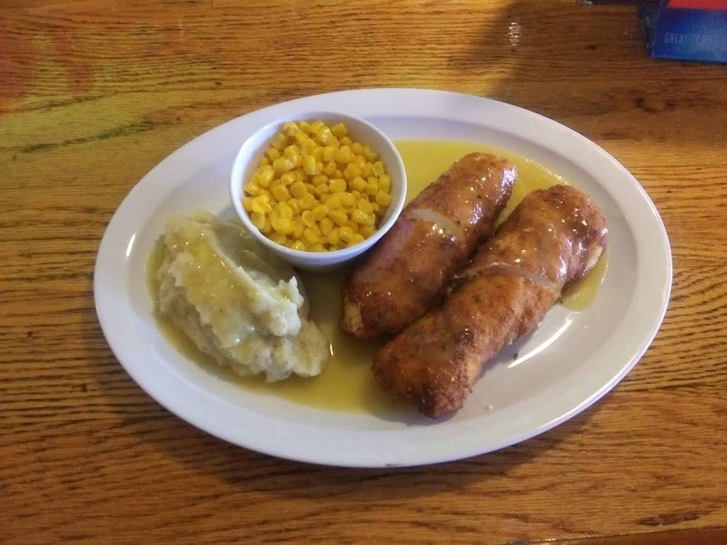 Reruns Bar & Grill | restaurant | 541 Main St, West Haven, CT 06516, USA | 2039318243 OR +1 203-931-8243