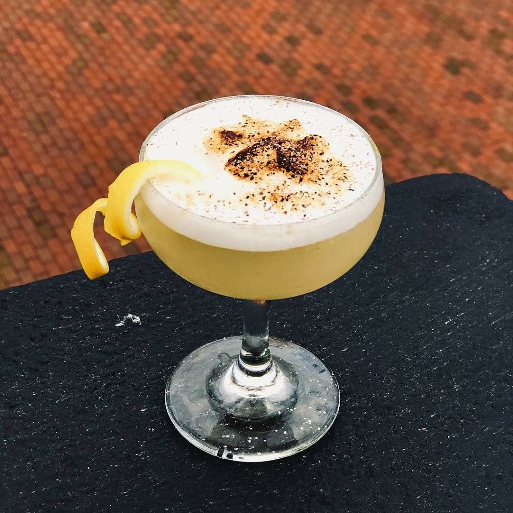 10 Twenty Five | restaurant | 33 Patio De Leon, Fort Myers, FL 33901, USA | 2392086903 OR +1 239-208-6903