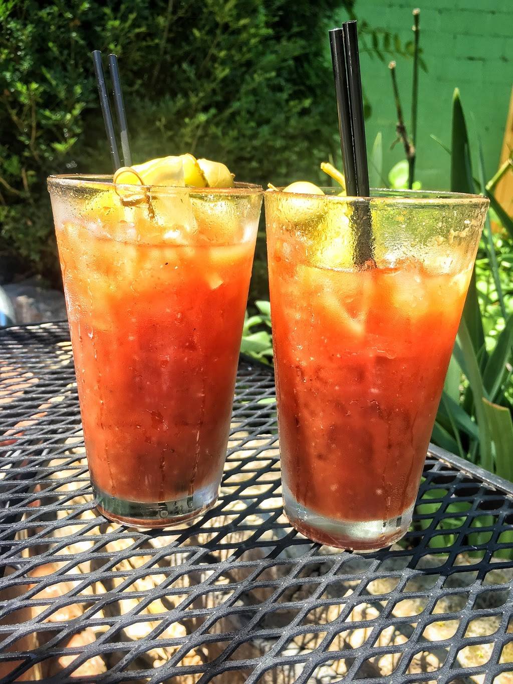 Lilys Bistro | restaurant | 329 E 5th St, Dayton, OH 45402, USA | 9377237637 OR +1 937-723-7637