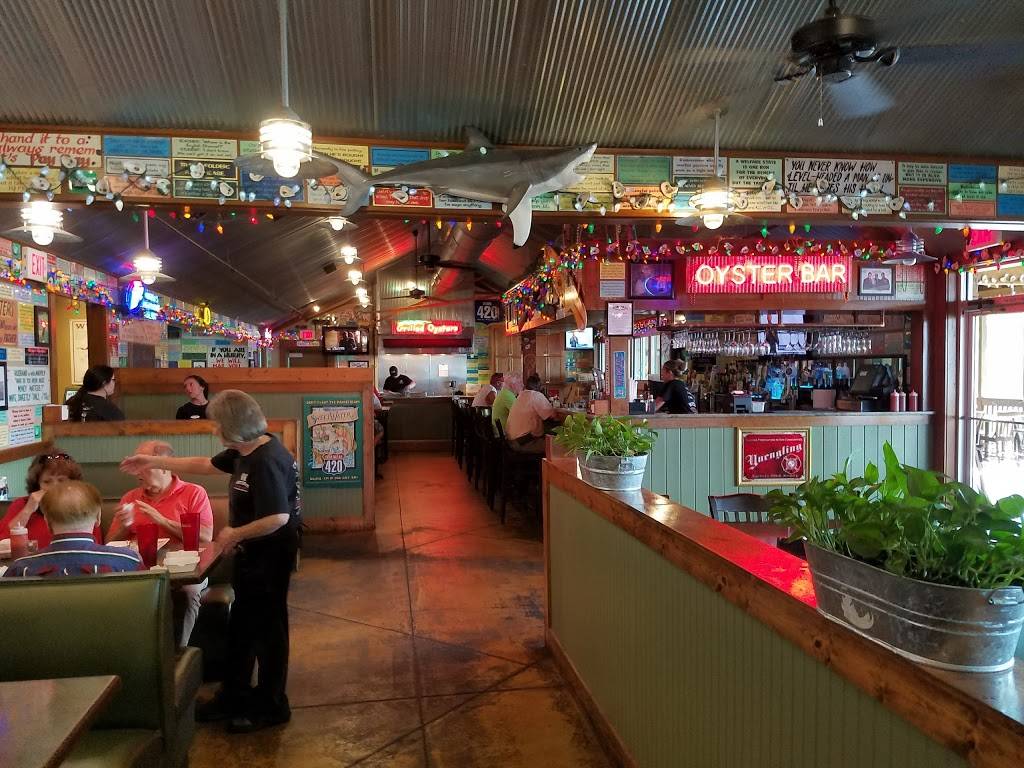 Wintzells Oyster House | restaurant | 14455 US-431, Guntersville, AL 35976, USA | 2565825600 OR +1 256-582-5600