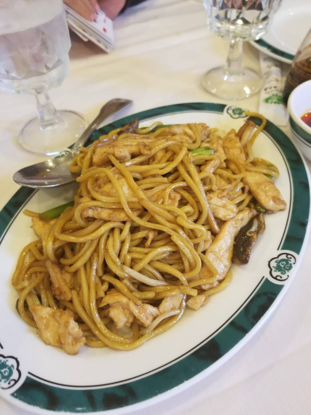 Sinos Inn | restaurant | 14245 Centreville Square, Centreville, VA 20121, USA | 7038188989 OR +1 703-818-8989