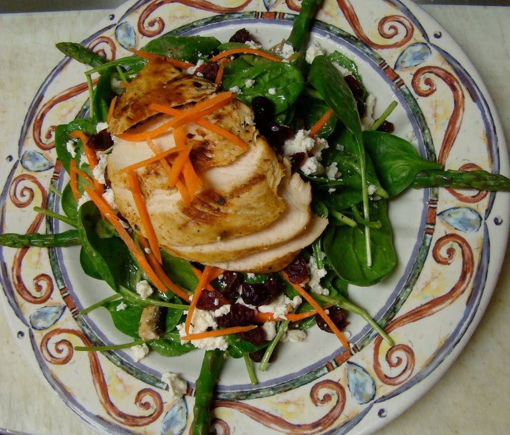 Saylors Restaurant & Bar | restaurant | 2009 Bridgeway, Sausalito, CA 94965, USA | 4153321512 OR +1 415-332-1512