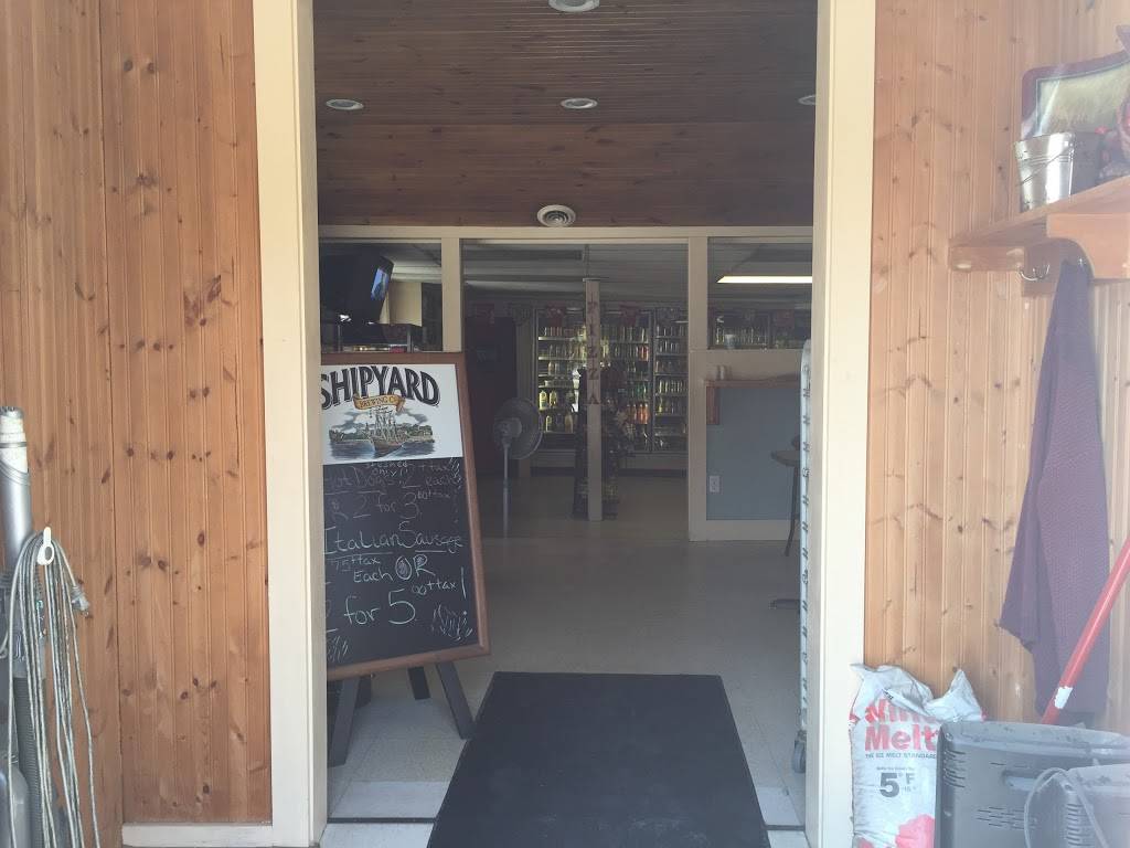 Hometown Convenience | meal takeaway | 107 Eastern Ave, Boothbay Harbor, ME 04538, USA | 2073504106 OR +1 207-350-4106