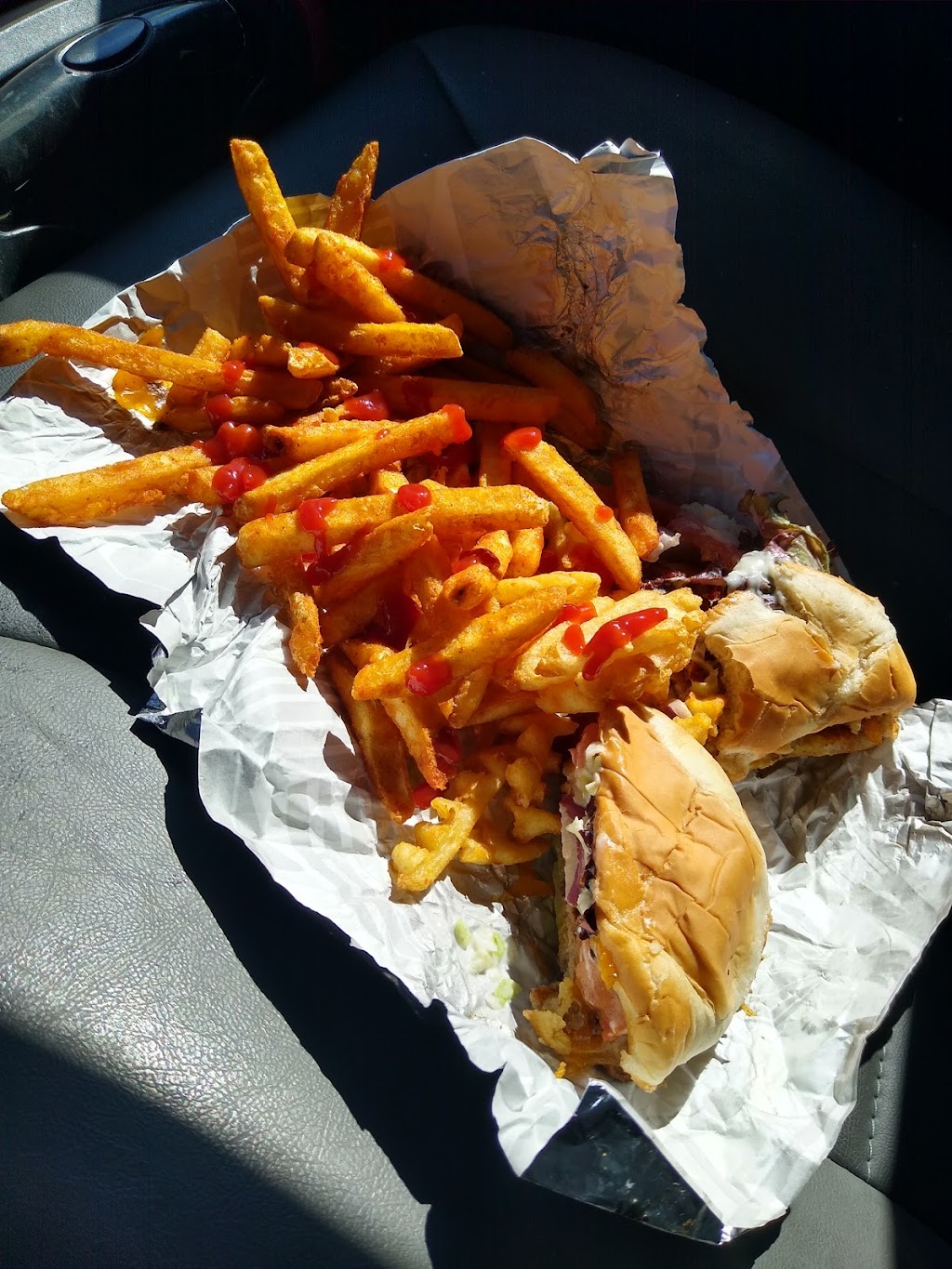 Back Yard Burgers | restaurant | 305 N Shackleford Rd, Little Rock, AR 72211, USA | 5019045090 OR +1 501-904-5090