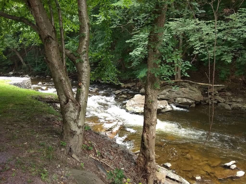 Maureens Cones and More | restaurant | 63 N Mill St, Nanticoke, PA 18634, USA | 5707358788 OR +1 570-735-8788