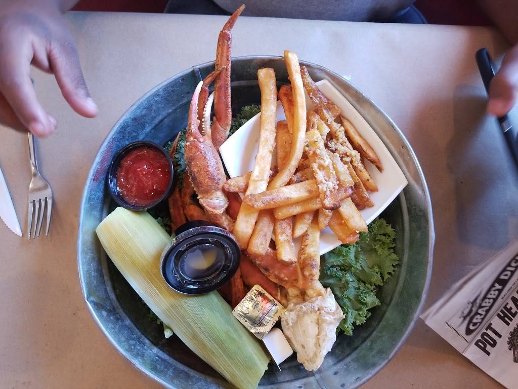 Crabby Dicks | restaurant | 30 Clinton St, Delaware City, DE 19706, USA | 3028325100 OR +1 302-832-5100