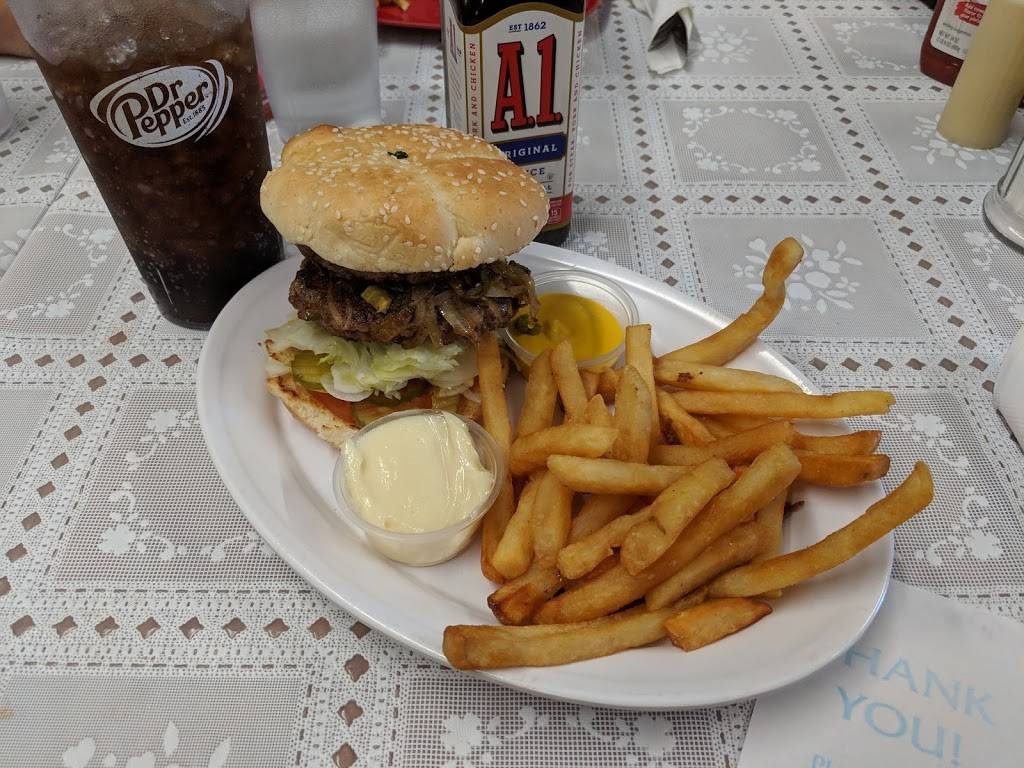 Bob & Wandas Wagon Wheel Café | restaurant | 5300 Alma Hwy, Van Buren, AR 72956, USA | 4792626606 OR +1 479-262-6606