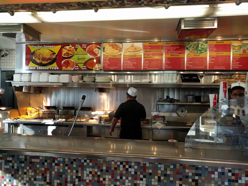 Louis Burgers II | restaurant | 1501 Rosecrans Ave, Compton, CA 90221, USA | 3106039547 OR +1 310-603-9547