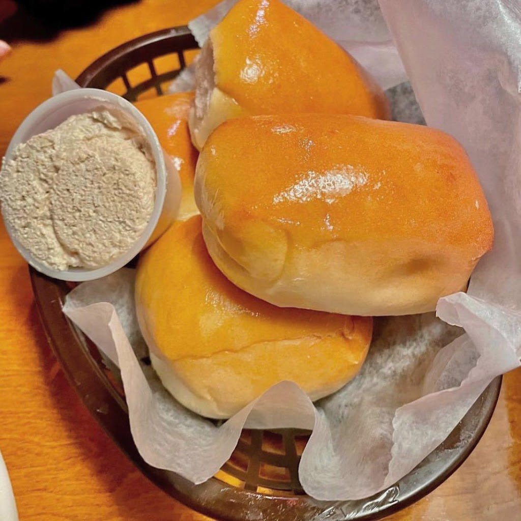 Texas Roadhouse | restaurant | 1918 Veterans Blvd, Del Rio, TX 78840, USA | 8303544035 OR +1 830-354-4035