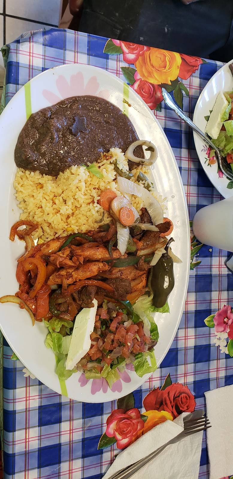 Anas Restaurant | restaurant | 3211 Georgia Ave NW, Washington, DC 20010, USA | 2022805987 OR +1 202-280-5987