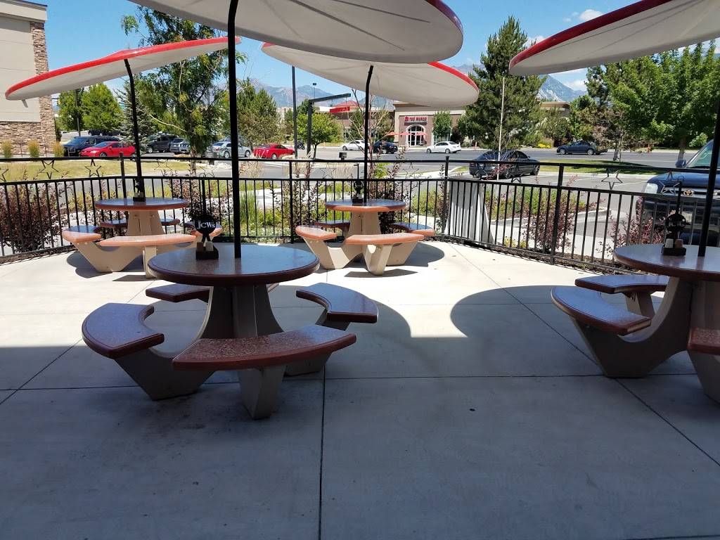 JCWs The Burger Boys | restaurant | 10660 S River Front Pkwy, South Jordan, UT 84095, USA | 8019818873 OR +1 801-981-8873