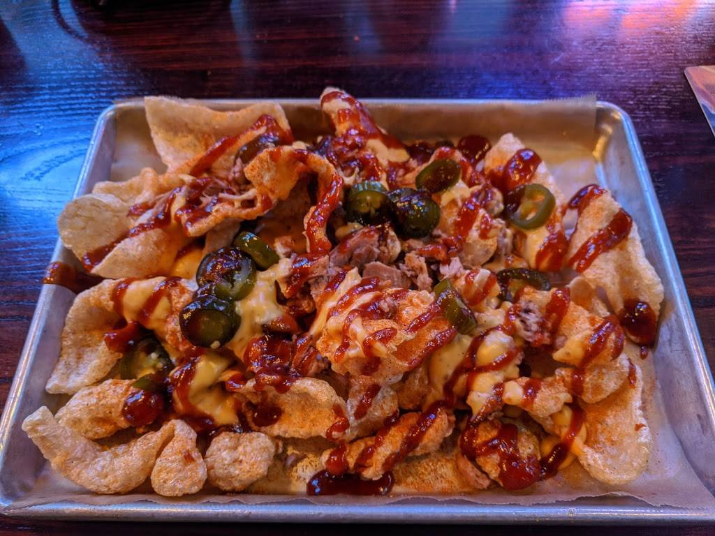 Muddy Creek and Honky Tonk BBQ | restaurant | N Holden St, Warrensburg, MO 64093, USA | 6603621355 OR +1 660-362-1355