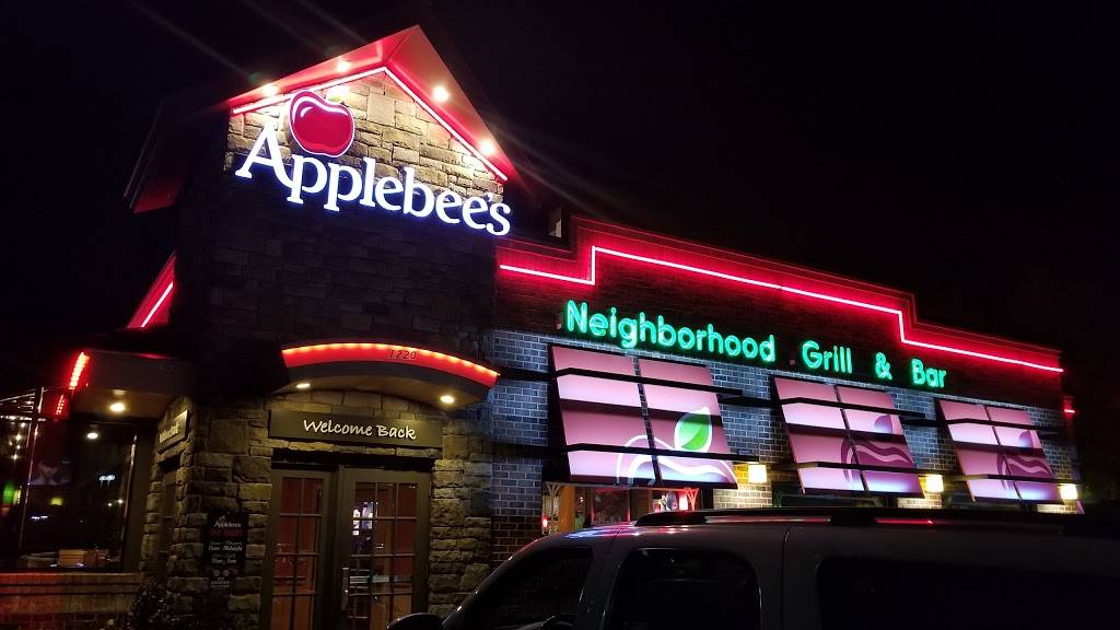 Applebees Grill + Bar | restaurant | 1220 NW 185th Ave, Beaverton, OR 97006, USA | 5036908040 OR +1 503-690-8040