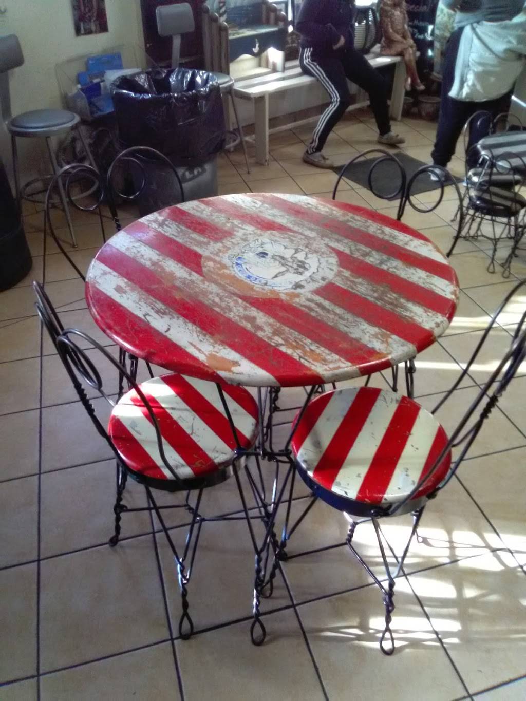 La Azteca | restaurant | 4203 Chevy Chase Dr, Los Angeles, CA 90039, USA | 8182405852 OR +1 818-240-5852