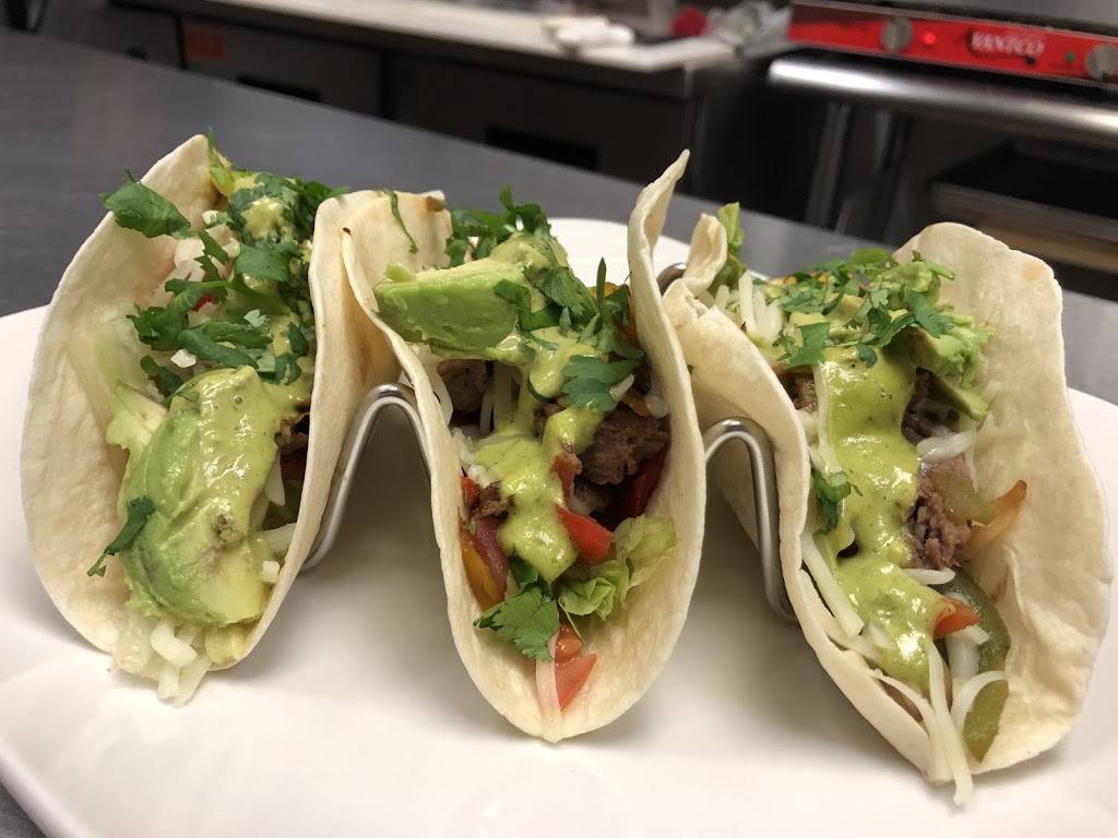 Papios Deli | restaurant | 11999 Katy Fwy #135, Houston, TX 77079, USA | 8326648654 OR +1 832-664-8654