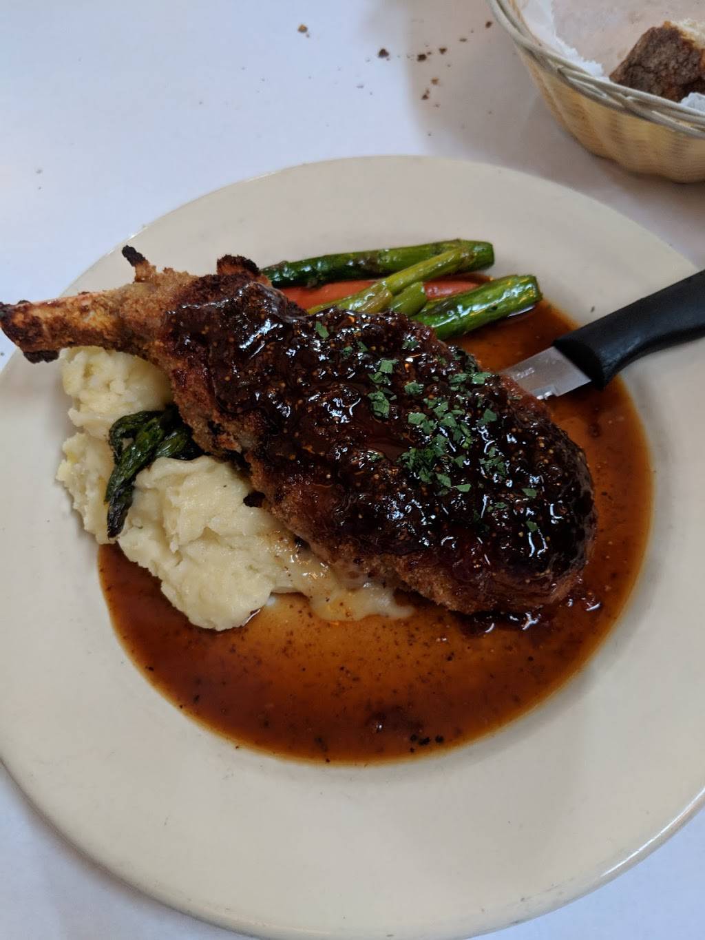 Delfino Restaurant | restaurant | 754 South St, Roslindale, MA 02131, USA | 6173278359 OR +1 617-327-8359