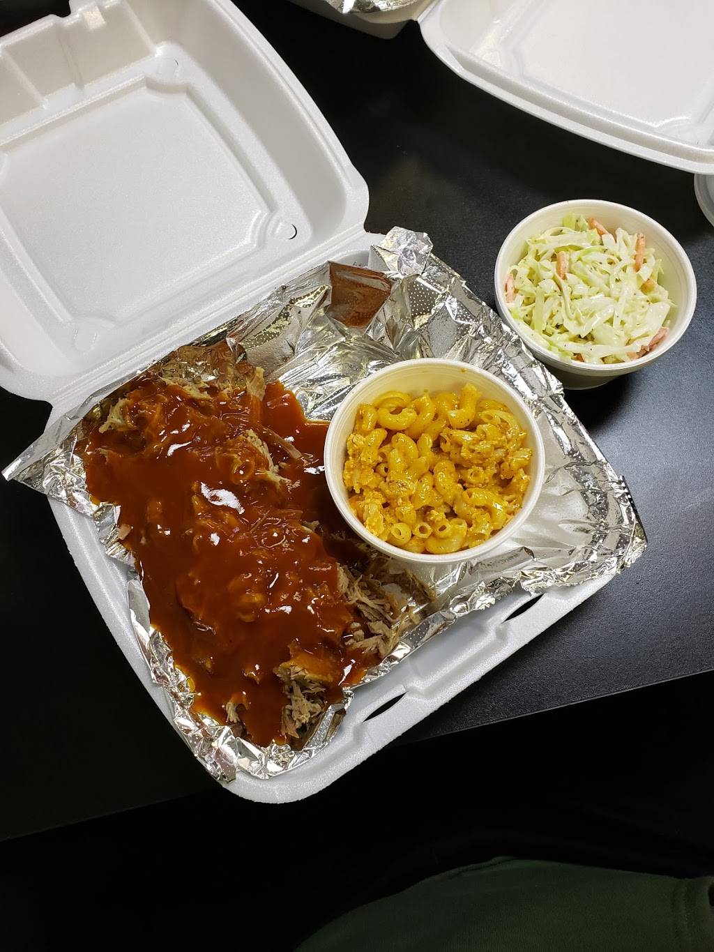 Big Eues BBQ | restaurant | 1730 Portage Trail, Cuyahoga Falls, OH 44223, USA | 2347066700 OR +1 234-706-6700