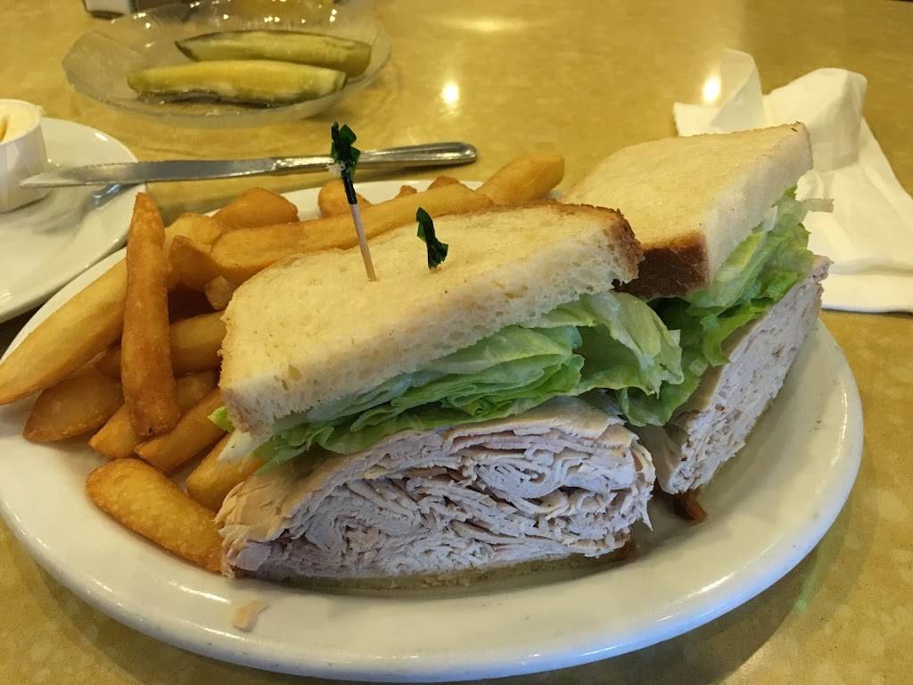 Pickles Deli & Restaurant | meal takeaway | 1940 Newbury Rd, Newbury Park, CA 91320, USA | 8054804800 OR +1 805-480-4800