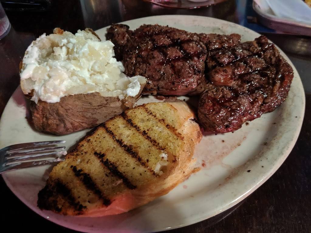 Palo Cedro Inn | restaurant | 9191 Deschutes Rd, Palo Cedro, CA 96073, USA | 5305472022 OR +1 530-547-2022