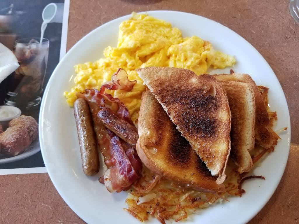 Dennys | restaurant | 198 Semoran Blvd, Casselberry, FL 32707, USA | 4073881285 OR +1 407-388-1285