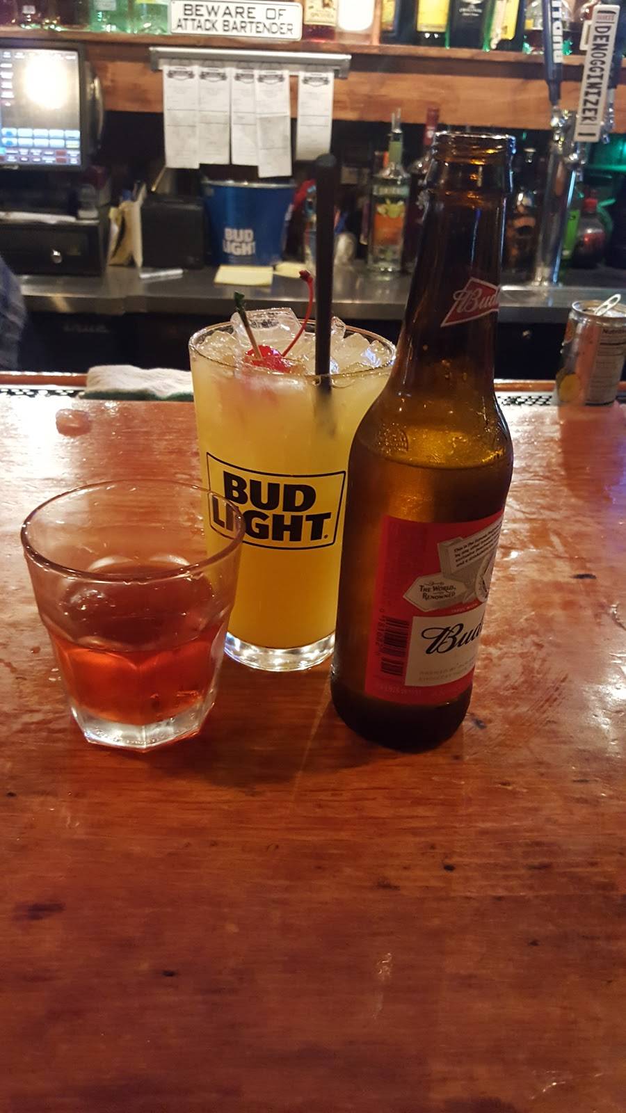 Stonehouse Tavern & Eatery | restaurant | 33071 Auberry Rd, Auberry, CA 93602, USA | 5598554800 OR +1 559-855-4800