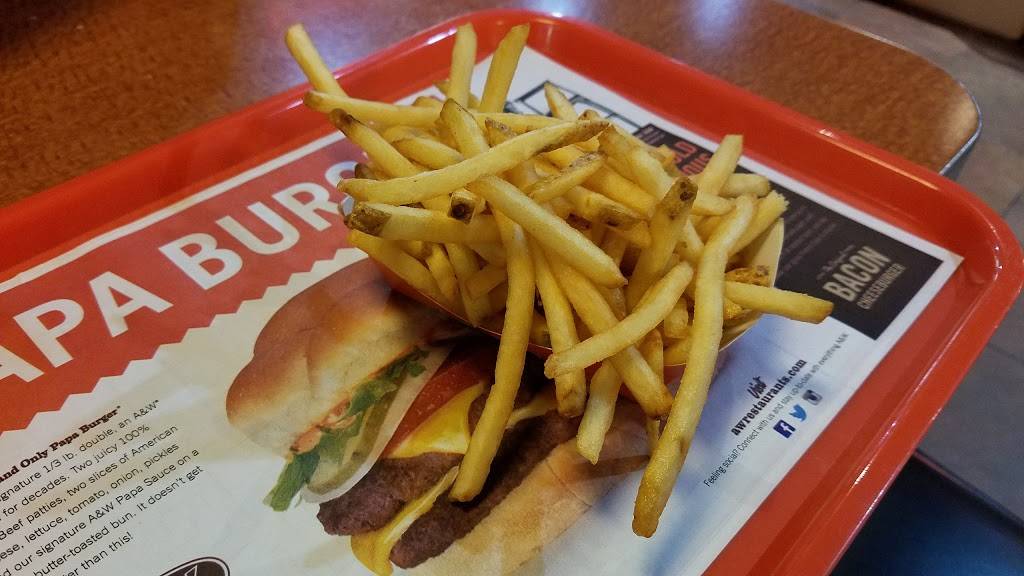 A&W Restaurant | restaurant | 4505 Lake Cir, Windsor, WI 53598, USA | 6088464314 OR +1 608-846-4314