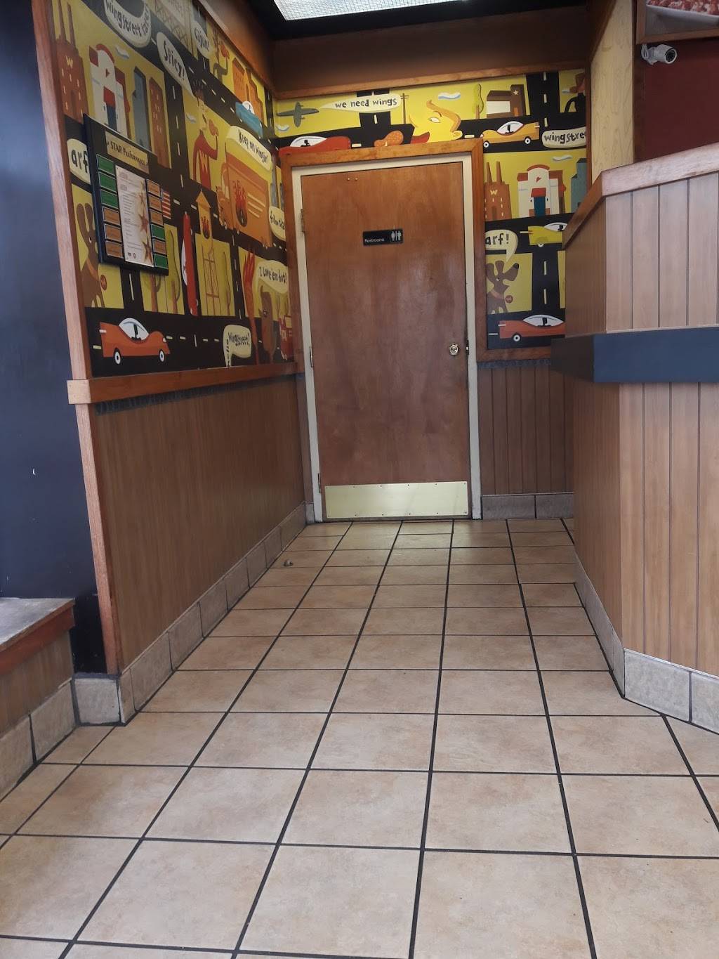 Pizza Hut | meal takeaway | 203 Magnolia Ave, Auburndale, FL 33823, USA | 8639651300 OR +1 863-965-1300