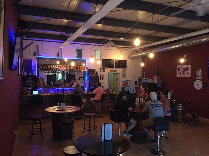 Drewskies Wine Bar & Beer Pub | restaurant | 1746 W US Hwy 6 suite b, Peru, IL 61354, USA | 8156638422 OR +1 815-663-8422