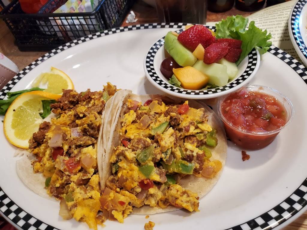 Black Bear Diner | restaurant | 4053 S Little Blue Pkwy, Independence, MO 64057, USA | 8165593918 OR +1 816-559-3918