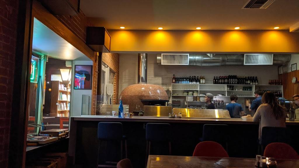 Falora Pizza | restaurant | 3000 E Broadway Blvd, Tucson, AZ 85716, USA | 5203259988 OR +1 520-325-9988