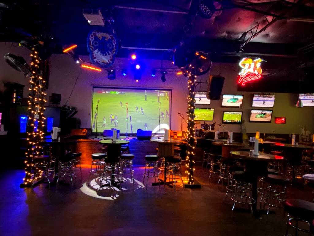 Los Balones Sports Bar & Restaurant | restaurant | 2905 Webb Chapel Ext, Dallas, TX 75220, USA | 2143584449 OR +1 214-358-4449
