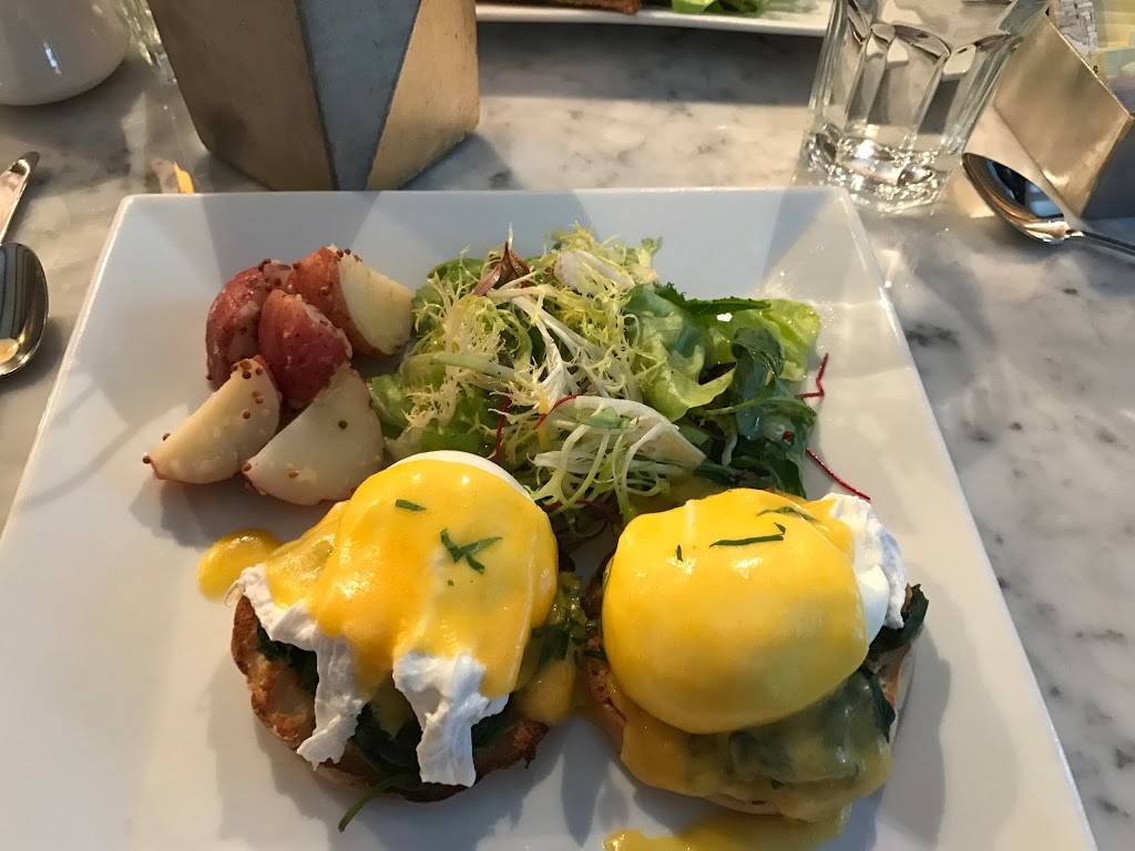 The Black Derby | restaurant | 310 West 4th Street, New York, NY 10014, USA | 6469129061 OR +1 646-912-9061