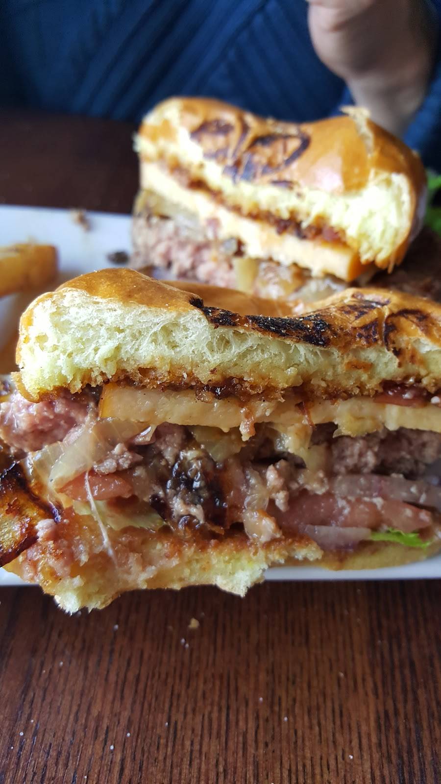 Liam Maguires Irish Pub | restaurant | 273 Main St, Falmouth, MA 02540, USA | 5085480285 OR +1 508-548-0285