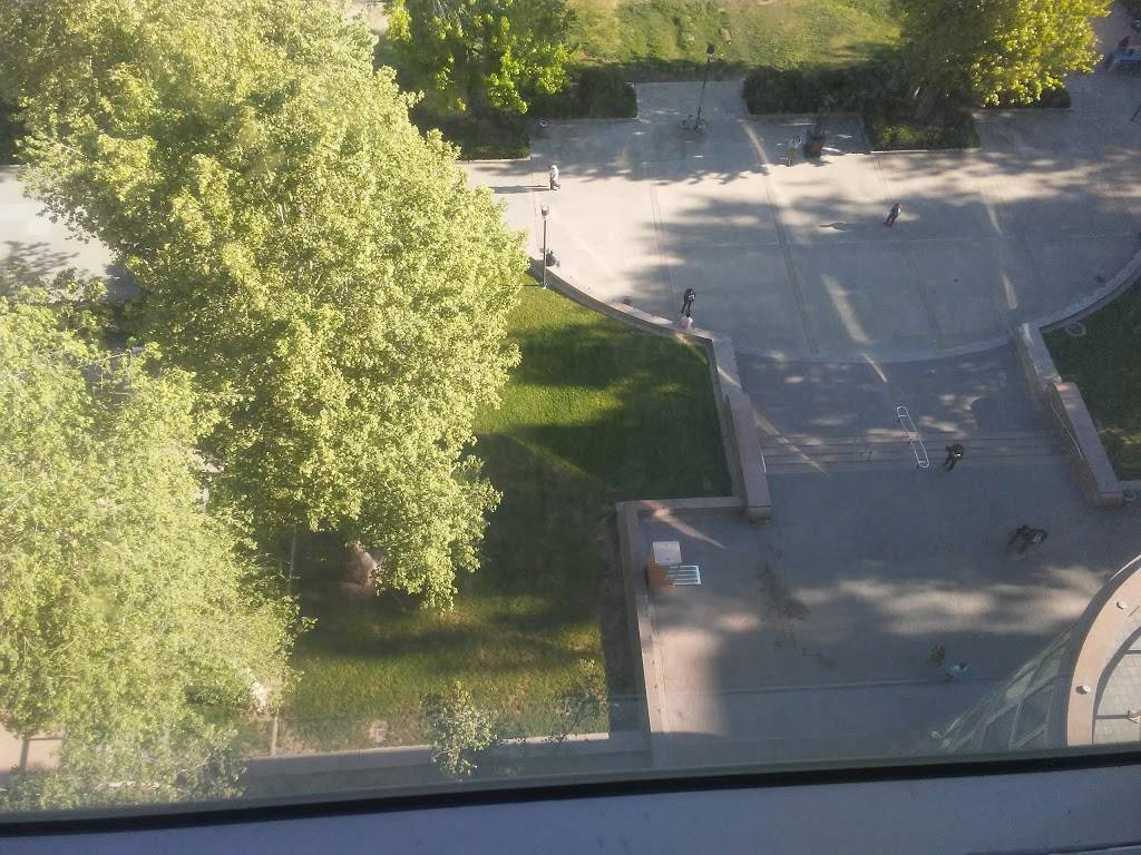 Louisiana Fried Chicken | restaurant | 2103 W Jefferson Blvd, Los Angeles, CA 90018, USA | 3233739799 OR +1 323-373-9799