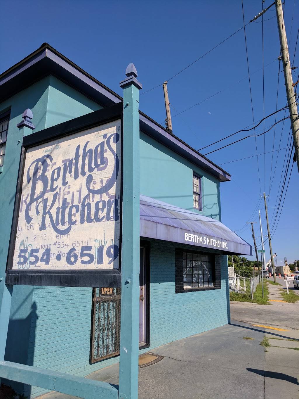 Berthas Kitchen | restaurant | 2332 Meeting Street Rd, Charleston, SC 29405, USA | 8435546519 OR +1 843-554-6519