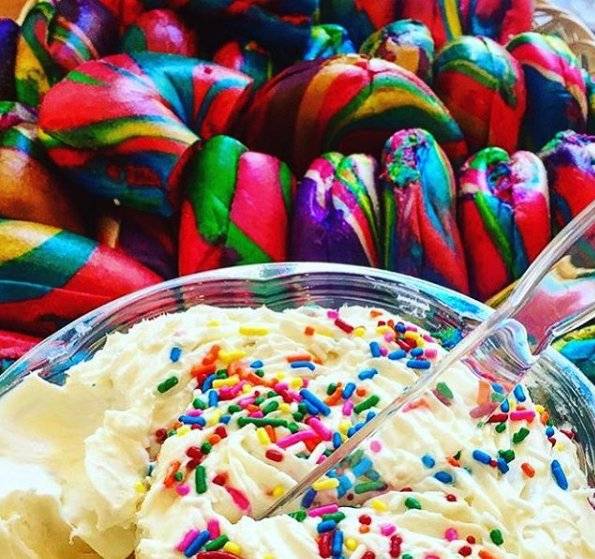 Bagel Boss | restaurant | 69-48 Main St, Flushing, NY 11367, USA | 7187362677 OR +1 718-736-2677