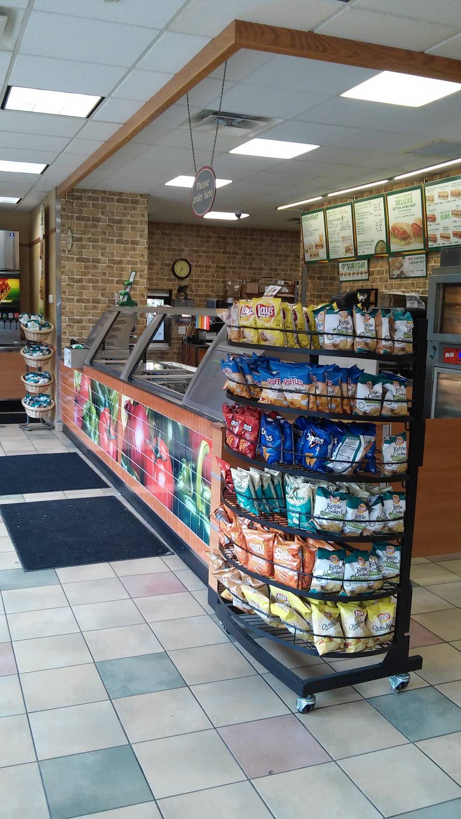 Subway | restaurant | 319 W Main St, Stanton, MI 48888, USA | 9898318171 OR +1 989-831-8171