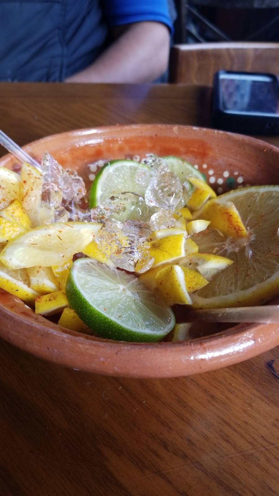 Mariscos El Salpicon | restaurant | 8600 Vernor Hwy, Detroit, MI 48209, USA | 3139142214 OR +1 313-914-2214