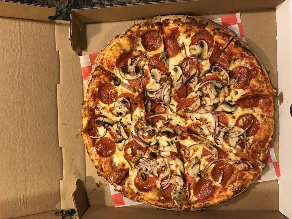 Bozzellis Italian Deli | restaurant | 2600 Crystal Dr, Arlington, VA 22202, USA | 5719704570 OR +1 571-970-4570