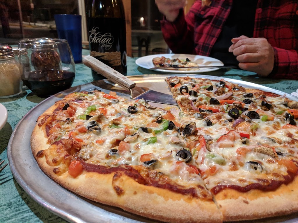 Troys Pizza | restaurant | 50 Wapato Way, Manson, WA 98831, USA | 5096873345 OR +1 509-687-3345