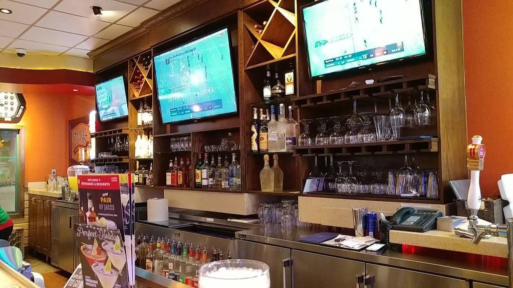 Applebees Grill + Bar | restaurant | 19201 Bear Valley Rd, Apple Valley, CA 92308, USA | 7602409195 OR +1 760-240-9195