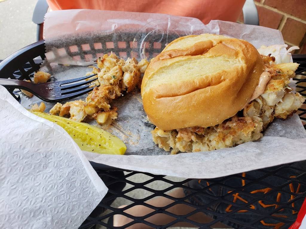 The Crabcake Company | restaurant | 428 E Main St, Middletown, DE 19709, USA | 3023763555 OR +1 302-376-3555