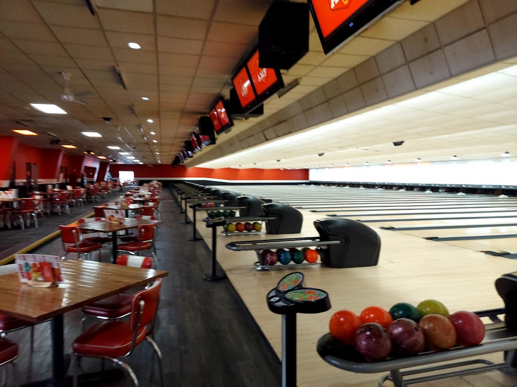 Bowlero Savannah | restaurant | 115 Tibet Ave, Savannah, GA 31406, USA | 9129250320 OR +1 912-925-0320