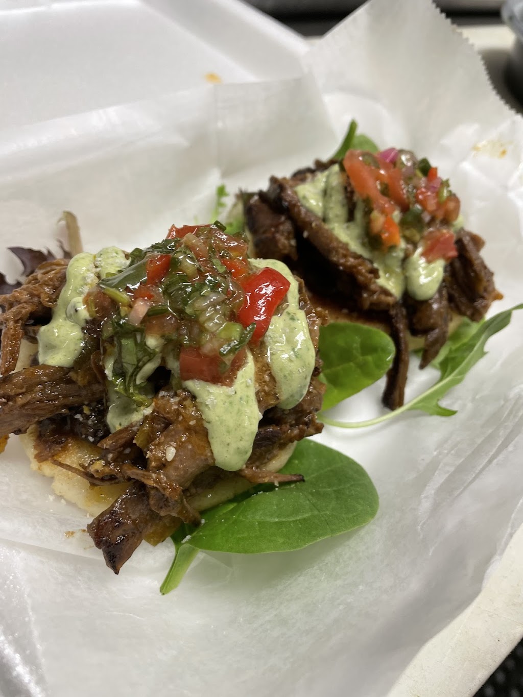 J&J Grill food truck | restaurant | 426 Hill St, Waterbury, CT 06704, USA | 2037689112 OR +1 203-768-9112