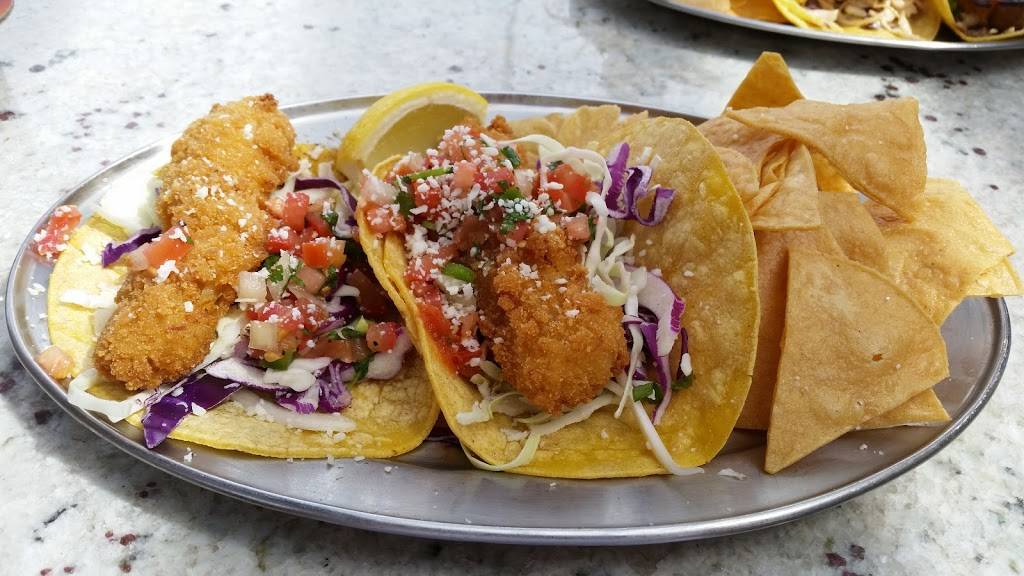 Social Tap Ventura | restaurant | 1105 S Seaward Ave, Ventura, CA 93001, USA | 8056678485 OR +1 805-667-8485