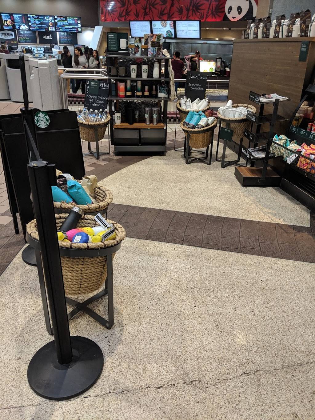 Starbucks | cafe | 701 Parkway Plaza, El Cajon, CA 92020, USA | 6194444920 OR +1 619-444-4920