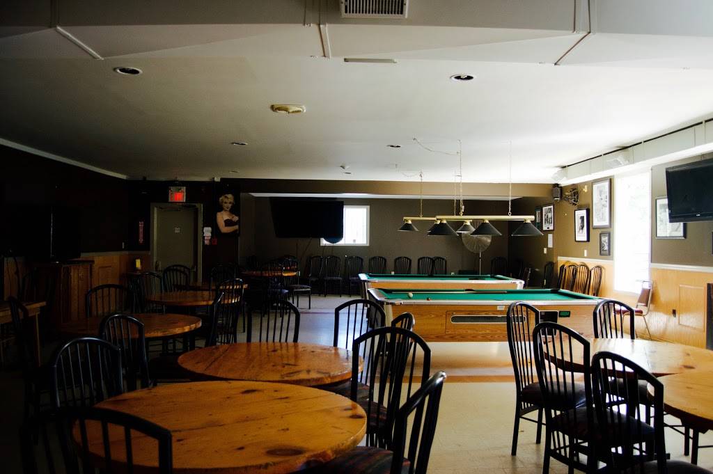 Maple Valley Sports Bar | restaurant | 285 Lafontaine Rd E, Tiny, ON L0K 1P0, Canada | 7055332369 OR +1 705-533-2369