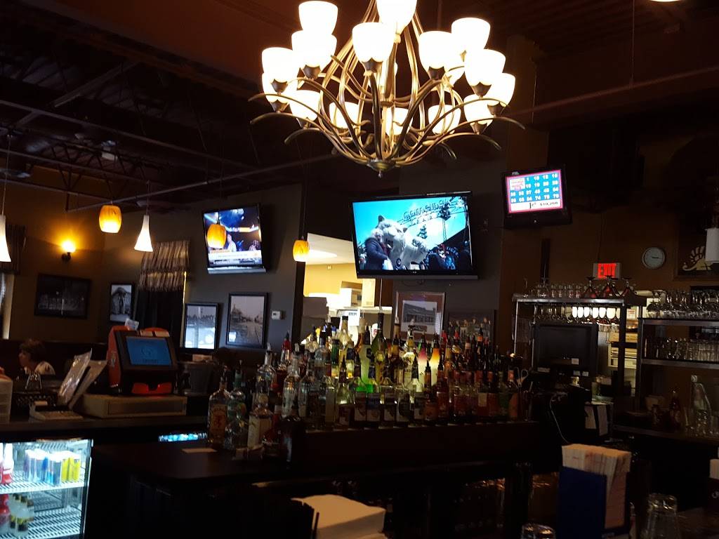 Johnnys Pour House | restaurant | 240 W Main St, Flushing, MI 48433, USA | 8104871020 OR +1 810-487-1020