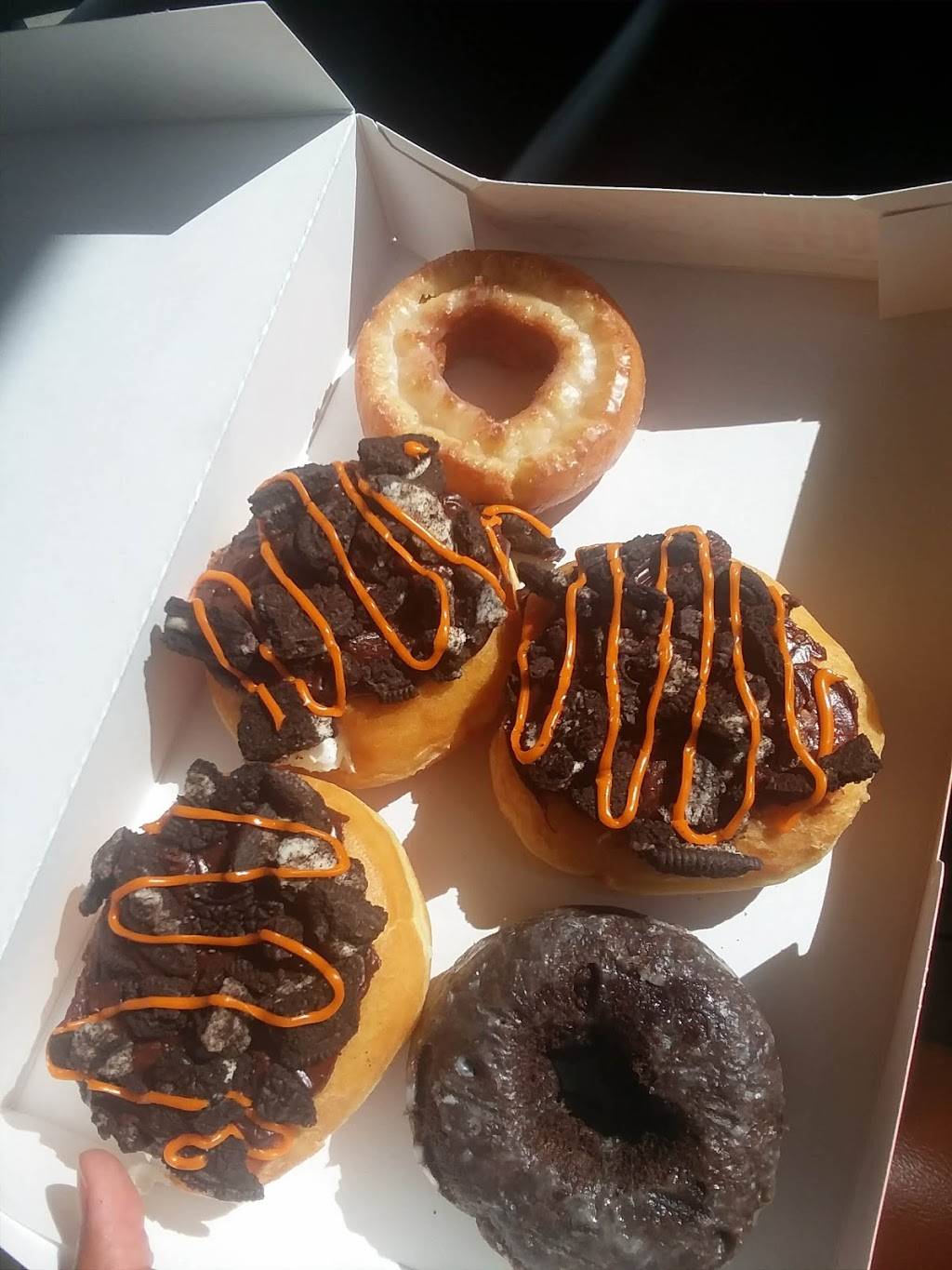 Dunkin | bakery | 712 N Campbell Station Rd, Knoxville, TN 37934, USA | 8656714110 OR +1 865-671-4110